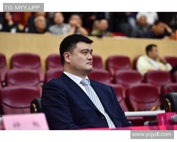 球员闯入裁判席索赔！CBA比赛惊现罕见一幕，赛场安全引热议